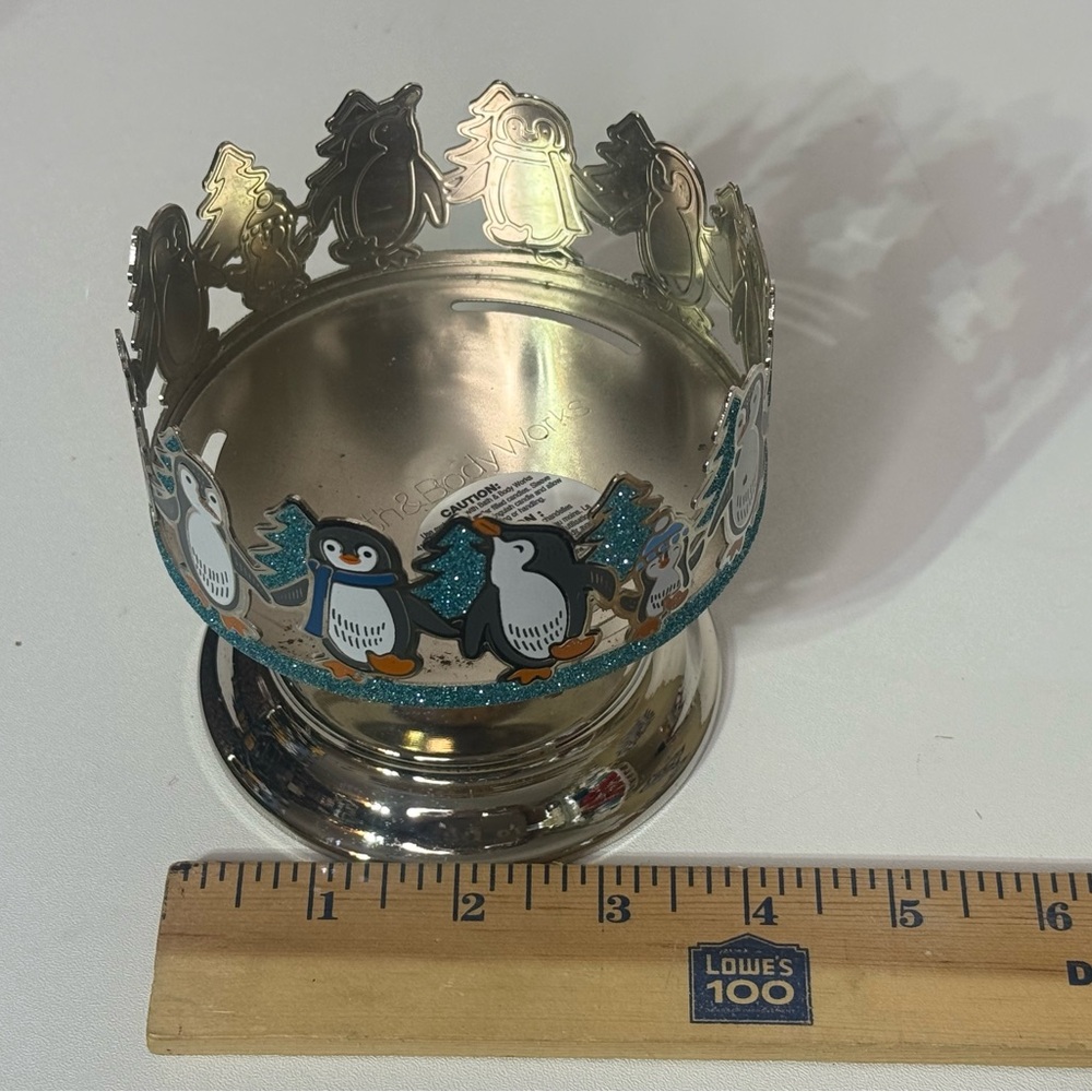 Bath &‎ Body Works Dancing Penguins Candle Holder Metal Pedestal 4" Diameter - Picture 9 of 9